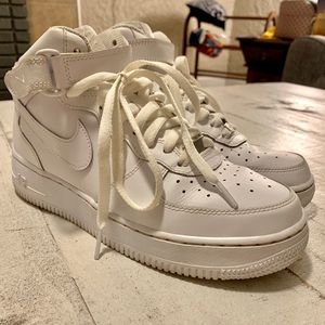 Kids High Top Air Force 1’s, size 7Y
